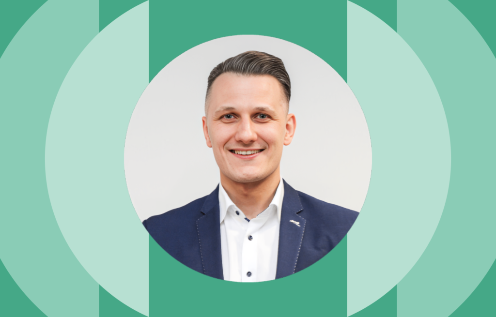 Customer experience from a tech company for a tech industry – Interview with Marcin Waleczko